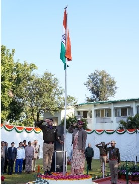 मुख्य सचिव ने सचिवालय में फहराया राष्ट्रीय ध्वज