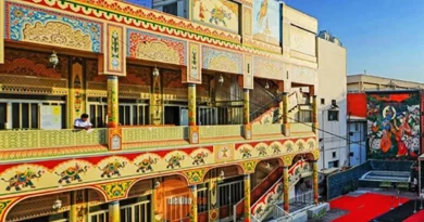 Shrinathji Temple: नाथद्वार के श्रीनाथजी मंदिर में बेटों के साथ बहुएं भी लगाती हैं हाजिरी, जानिए इसकी खासियत