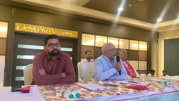 ठाकुर श्री बांके बिहारी मंदिर कॉरिडोर का पार्षदों ने किया समर्थन