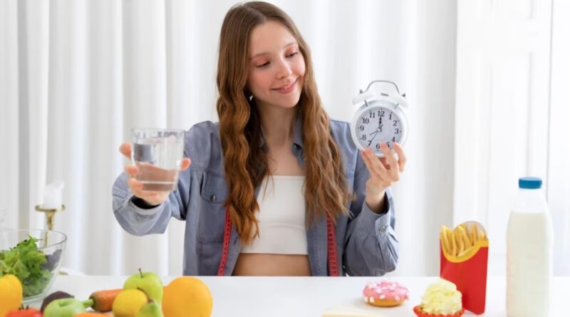 क्या इंटरमिटेंट फास्टिंग सुरक्षित है? आइये जानते हैं इसके फायदे और नुकसान