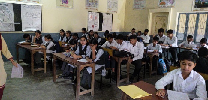 देहरादून में सनातन धर्म सामान्य ज्ञान प्रतियोगिता में सैकड़ों छात्र-छात्राओं ने लिया भाग