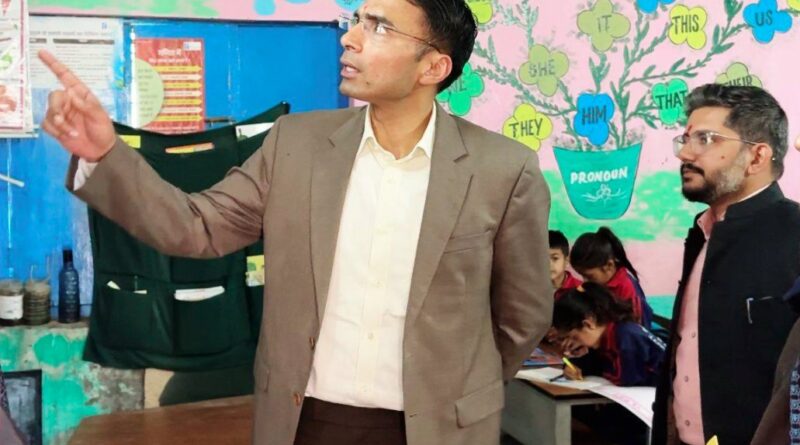 जिला प्रशासन की पहल- त्यूनि के अटाल गांव के 300 बच्चों को मिलेगी निःशुल्क शिक्षा