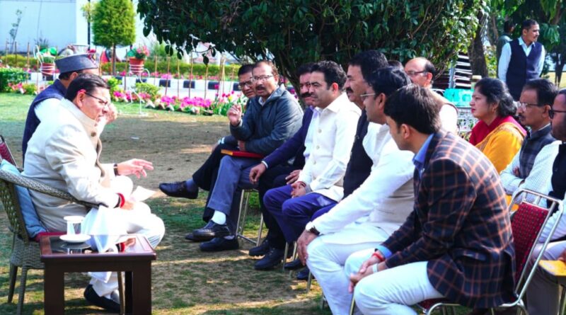 मुख्यमंत्री धामी का बड़ा फैसला, सरकारी कर्मचारियों की सुरक्षा के लिए बनेगी एसओपी