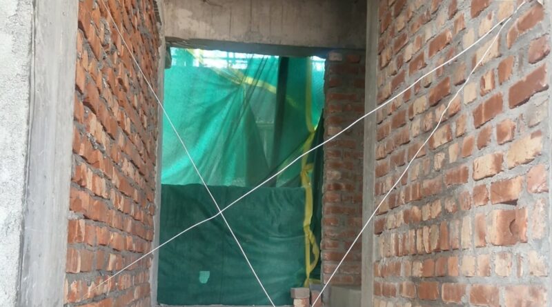 अवैध निर्माण पर एमडीडीए की बड़ी कार्रवाई, ऋषिकेश में अवैध बहुमंजिला भवन सील