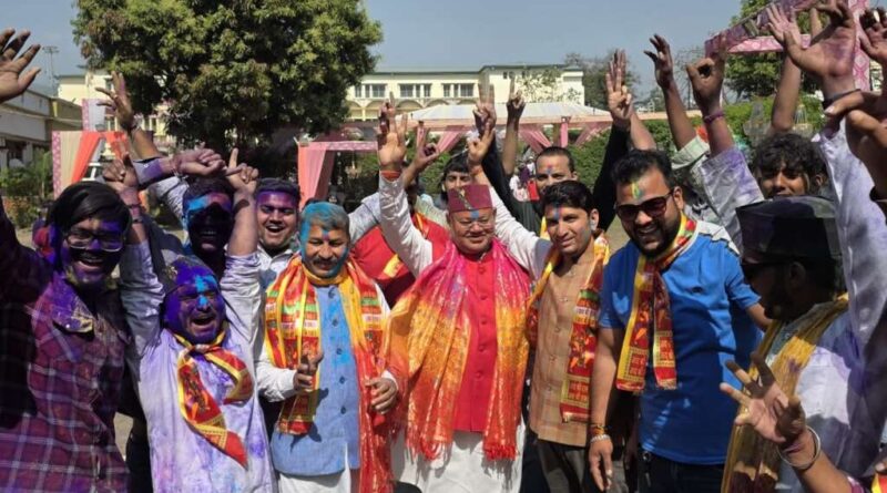 बीजेपी नगर कार्यालय मंत्री दीपांशु ने किया भव्य होली महोत्सव का आयोजन…