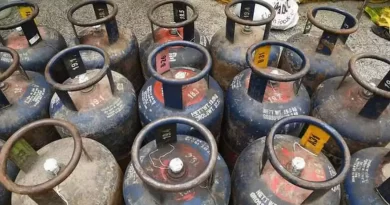 गैस संकट के बीच कमर्शियल सिलेंडरों की सामान्य सप्लाई पर रोक