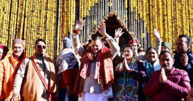 केदारनाथ धाम के कपाट खुले,CM धामी ने पत्नी संग धाम पहुंचकर विशेष पूजा-अर्चना की