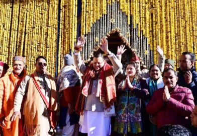 केदारनाथ धाम के कपाट खुले,CM धामी ने पत्नी संग धाम पहुंचकर विशेष पूजा-अर्चना की