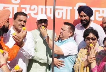 धूमधाम से मनाया गया भाजपा का स्थापना दिवस