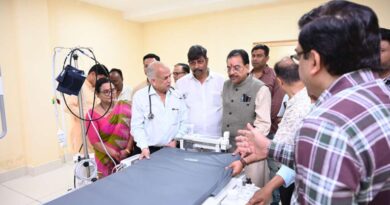 एसटीएच में सांसद अजय भट्ट ने अपने ड्रीम प्रोजेक्ट कार्डियक कैथ लैब का किया निरीक्षण