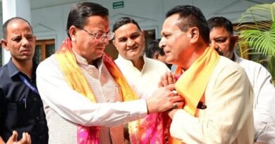 सीएम धामी ने हल्द्वानी में जनता दरबार लगाकर सुनी समस्याएं