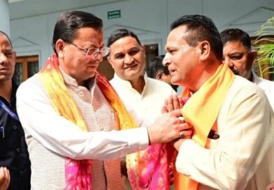 सीएम धामी ने हल्द्वानी में जनता दरबार लगाकर सुनी समस्याएं