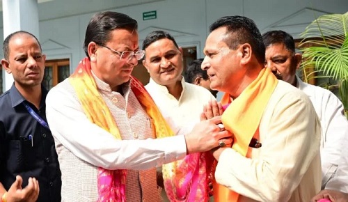 सीएम धामी ने हल्द्वानी में जनता दरबार लगाकर सुनी समस्याएं