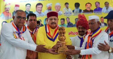 बुद्ध पूर्णिमा के अवसर पर बौद्ध उत्सव मेला समिति द्वारा आयोजित समारोह पर मंत्री सतपाल महाराज बतौर मुख्य अतिथि पहुंचे