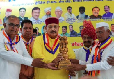 बुद्ध पूर्णिमा के अवसर पर बौद्ध उत्सव मेला समिति द्वारा आयोजित समारोह पर मंत्री सतपाल महाराज बतौर मुख्य अतिथि पहुंचे