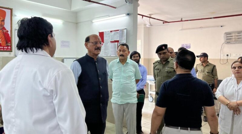 अस्पतालों में लापरवाही किसी भी स्थिति में बर्दाश्त नहीं की जाएगी- सुबोध उनियाल