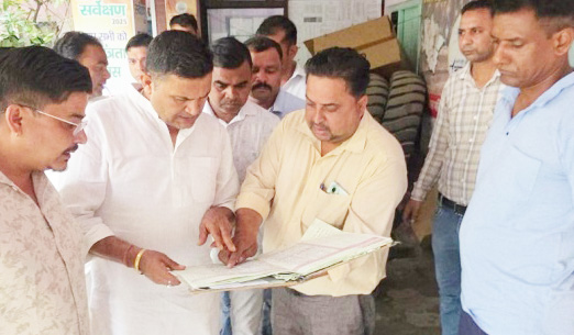 कैबिनेट मंत्री कैड़ा ने किया जसपुर नगर पालिका का औचक निरिक्षण,गैर हाजिर अधिकारियो पर कार्यवाही के दिए निर्देश