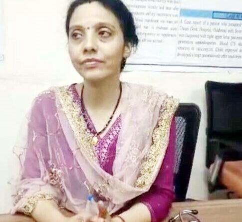 वर्तमान में बदलते मौसम के साथ बढ़ती बीमारी को लेकर जानकारी देती डॉ. ऋतु रखोलिया
