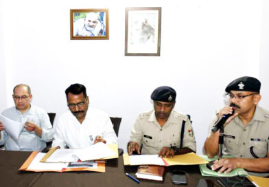 कैंची धाम मेले की तैयारियों को लेकर डीएम ललित मोहन रयाल की अध्यक्षता में हुई बैठक
