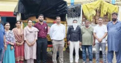पुलिस तथा औषधि नियंत्रण विभाग की छापा मारकर की बड़ी कार्रवाई, नकली दवाइयां व शराब बरामद