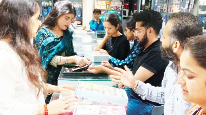 रक्षाबंधन पर चांदी की राखियों का बढ़ा क्रेज