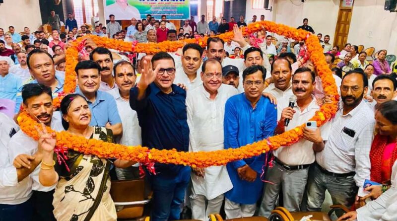 पश्चिम बंगाल कांग्रेस के प्रभारी प्रकाश जोशी का स्वराज आश्रम में भव्य स्वागत