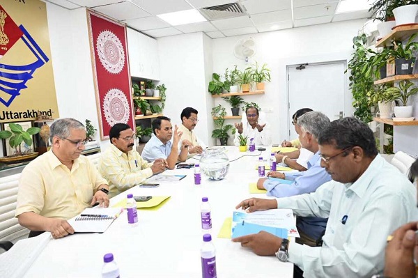 देहरादून : मुख्य निर्वाचन अधिकारी बी.वी.आर.सी. पुरुषोत्तम ने राष्ट्रीय राजनीतिक दलों के प्रतिनिधियों के साथ बैठक…