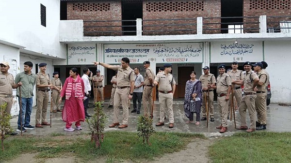 बाजपुर: SDM ऋचा सिंह के नेतृत्व में बिना मान्यता संचालित चार मदरसे सील, प्रशासन की कार्रवाई से मचा हड़कंप