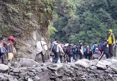 चीड़बासा स्लाइडिंग जोन में SDRF ने संभाला मोर्चा, करीब 9,000 यात्रियों को सुरक्षित कराया आर-पार