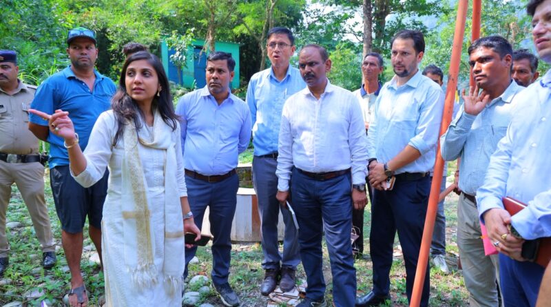 सिरासू में पर्यटन सुविधाओं के विस्तार और स्थानीय स्वरोजगार को मिलेगा बढ़ावा, जिलाधिकारी ने किया भ्रमण