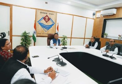 प्रमुख सचिव ने तृतीय प्रवासी उत्तराखण्डी दिवस सम्मेलन के आयोजन के सम्बन्ध में ली बैठक