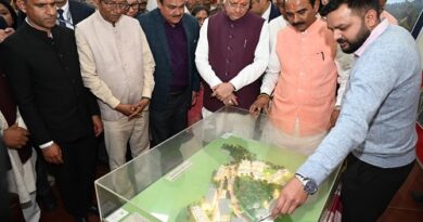 मुख्यमंत्री धामी ने किया पिथौरागढ़ मेडिकल कॉलेज का स्थलीय निरीक्षण