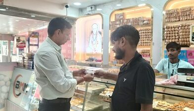 मिठाई की ट्रे पर निर्माण और एक्सपायरी डेट लिखना अनिवार्य, देहरादून में 27 दुकानों की जांच